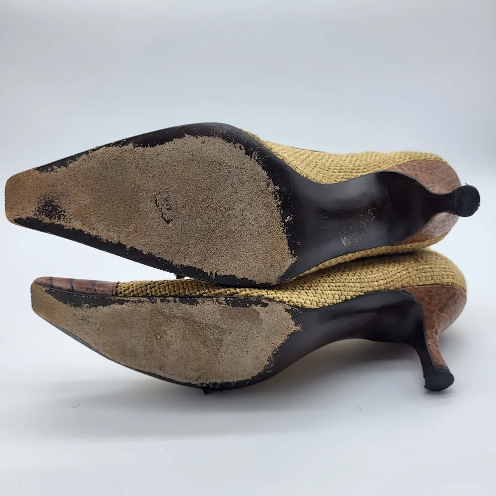 Stuart Weitzman Tan Weave Reptile Brown Trim Classic Feminine Kitten Heel - Picture 11 of 14
